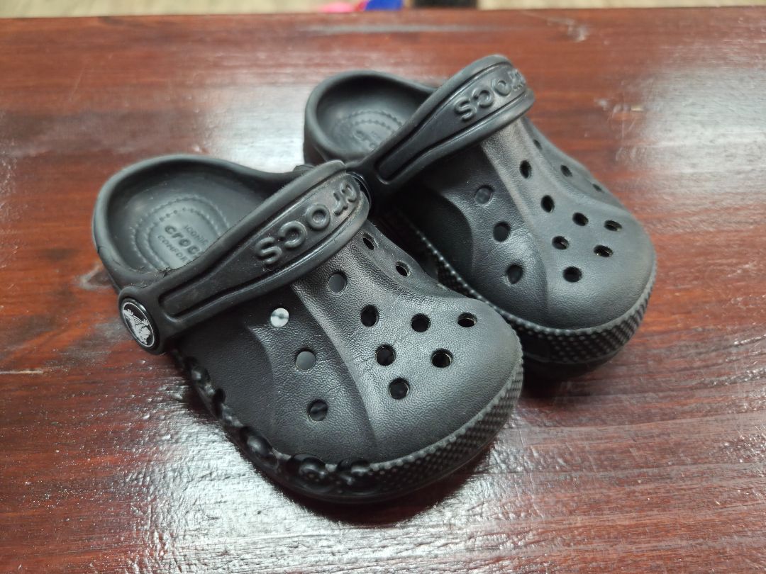 black crocs rubber shoes, shoes 6