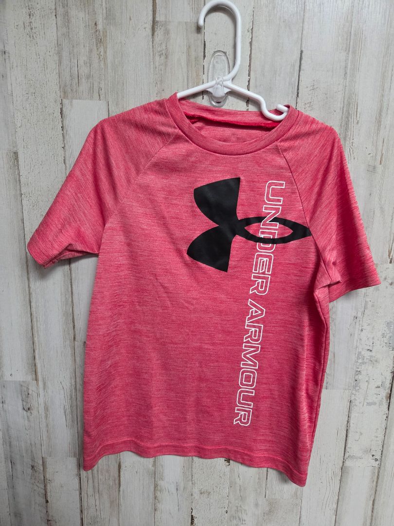 RED UNDER ARMOUR LOGO TEE, BOY 6/7
