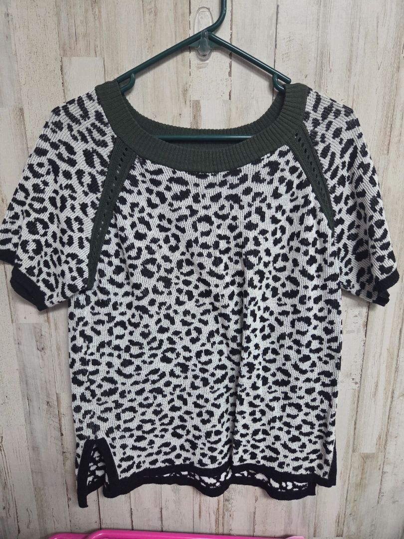 BLACK/WHITE LYSSE KNIT CHEETAH TOP, LADIES M
