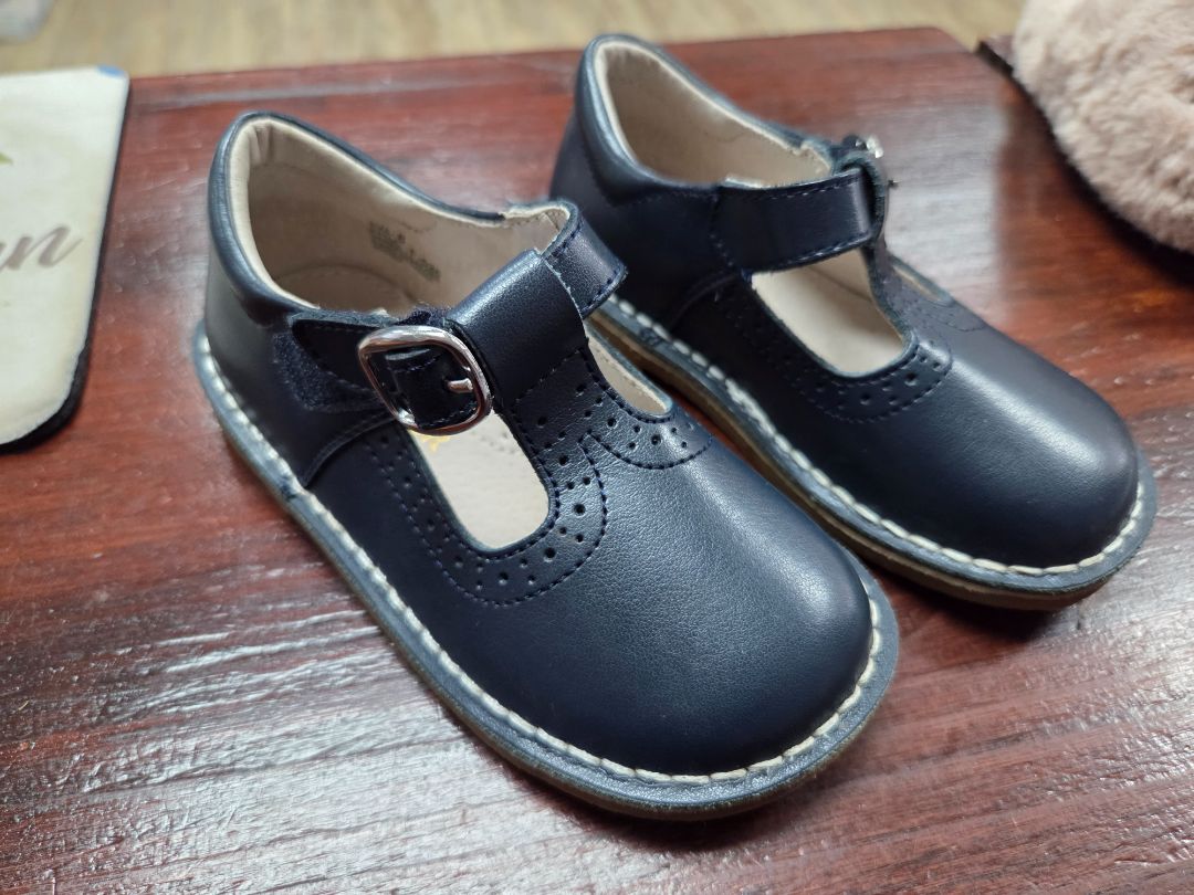 NAVY LAMOUR EYELET T STRAPS, SHOES 8