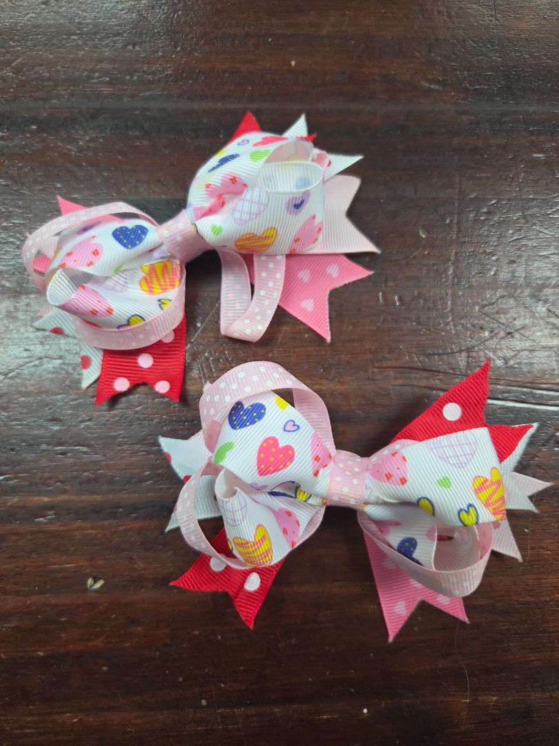 White 2pc small layered heart bows