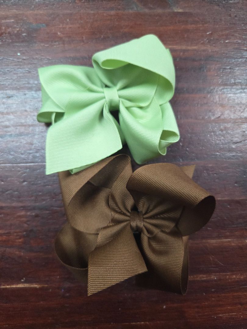 Sage / brown 2pc solid bows