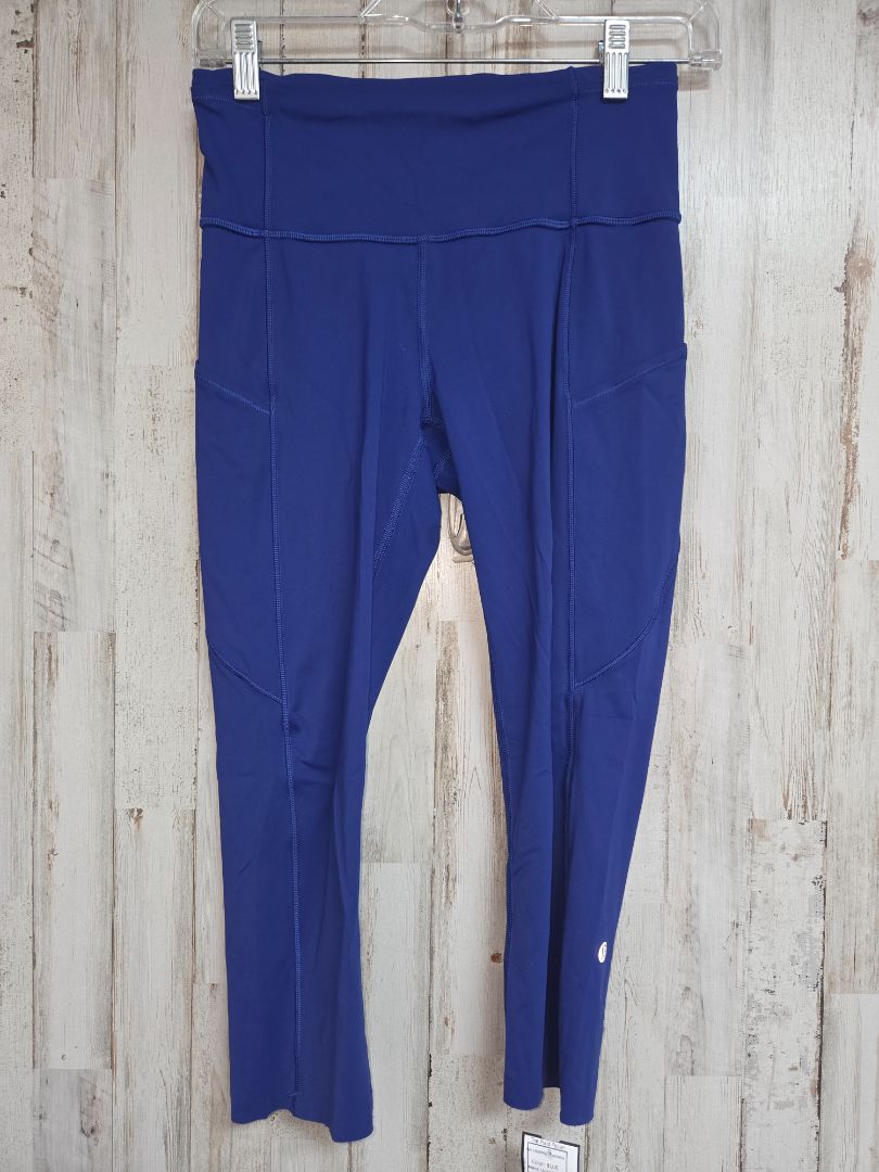 BLUE LULULEMON SZ6 CROPPED LEGGINGS, LADIES M
