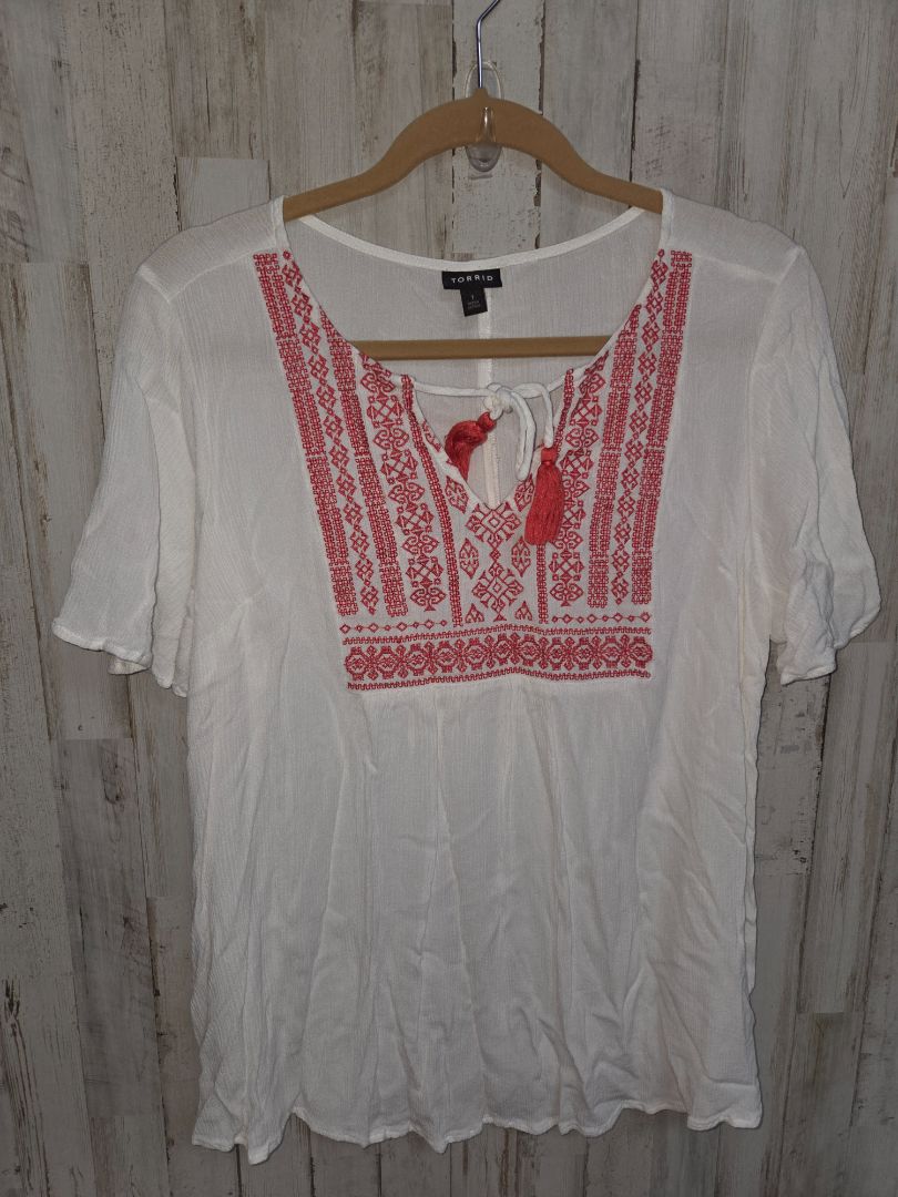 WHITE TORRID EMBROIDERED TOP, LADIES XL