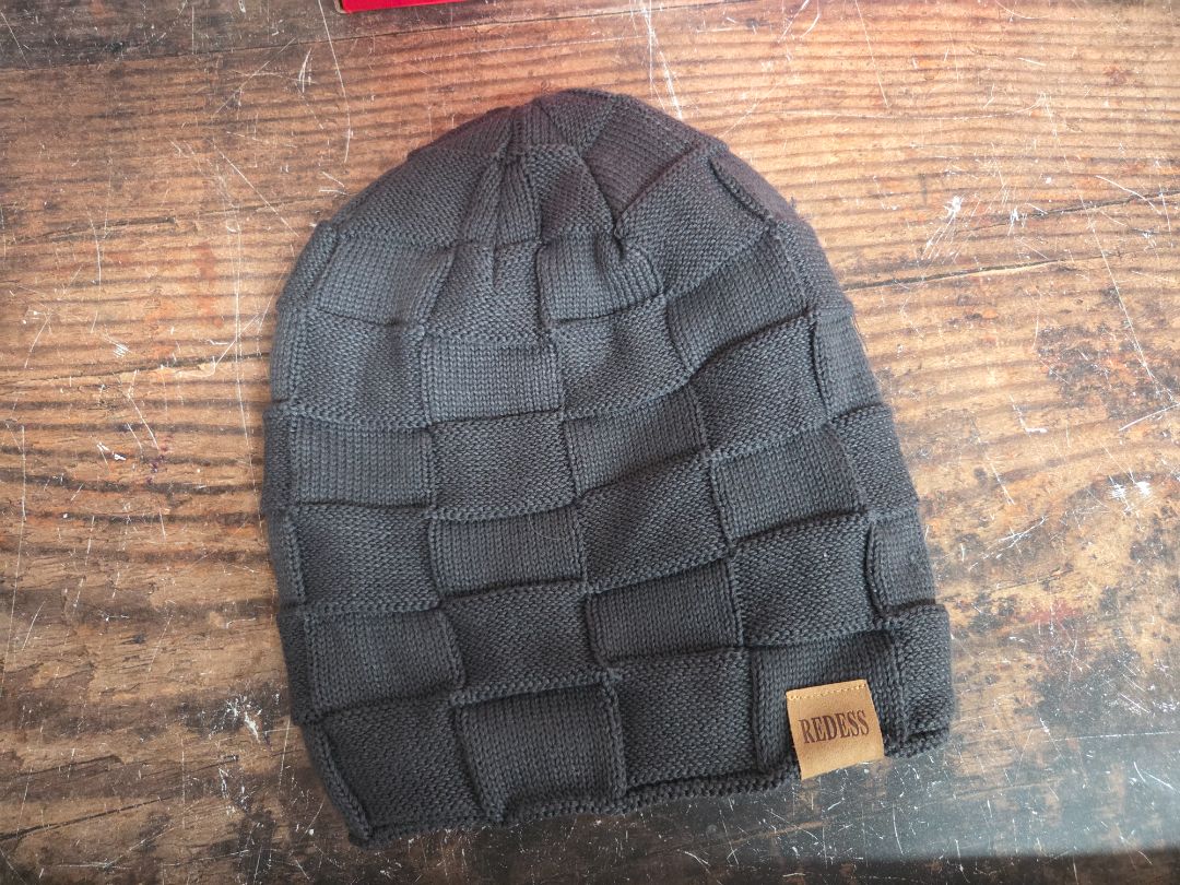CHARCOAL REDESS KNIT BEANIE, BIG BOY