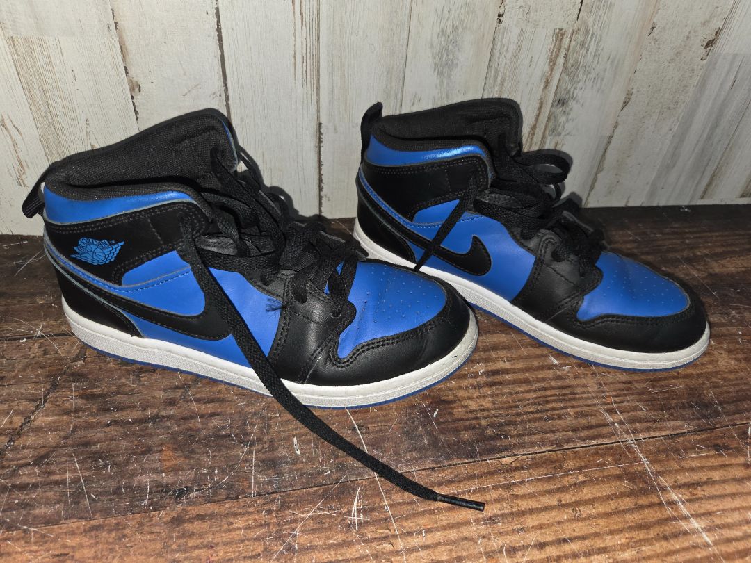 BLUE/BLACK NIKE HI TOP JORDANS, SHOES Y2