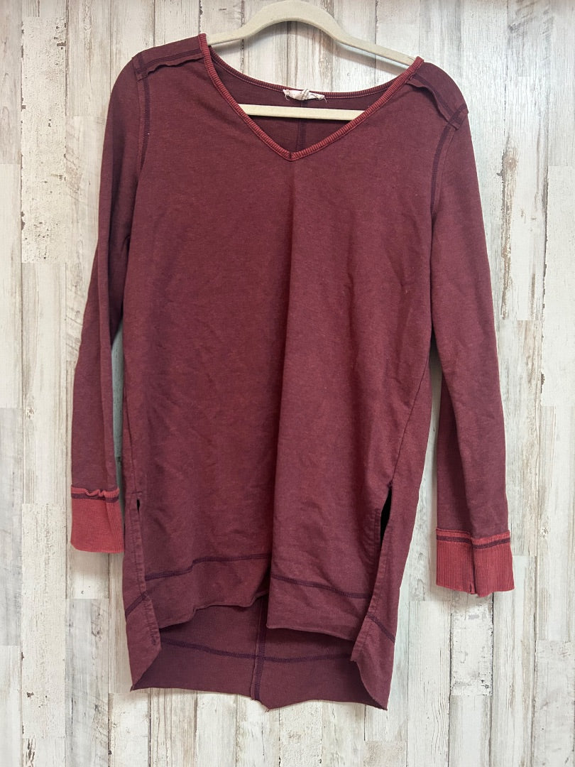 MAROON LOVERICHE V NECK RAW EDGE TOP, LADIES S