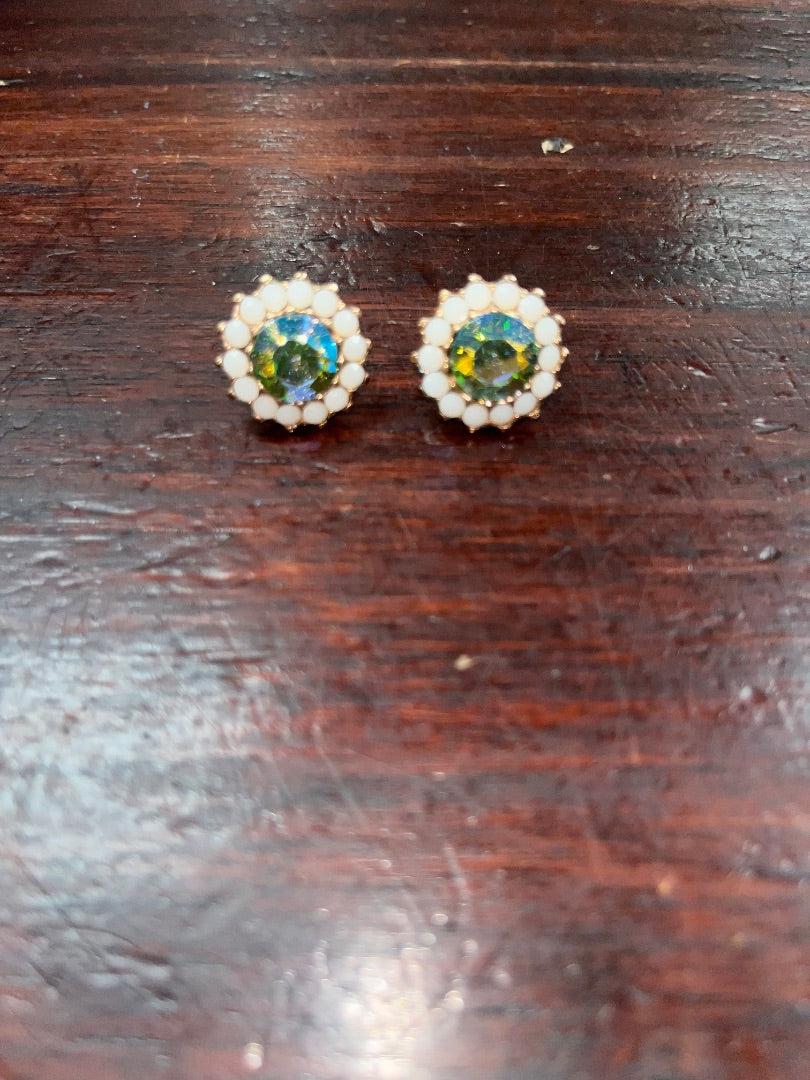 WHITE/BLUE FLOWER SHAPE STONE EARRINGS