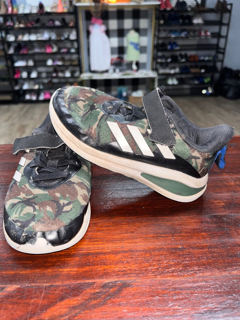 GREEN ADIDAS CAMO VELCRO SNEAKERS, SHOES 9
