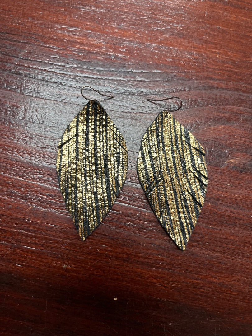 BLACK/GOLD LEATHER FEATHERED EARRINGS