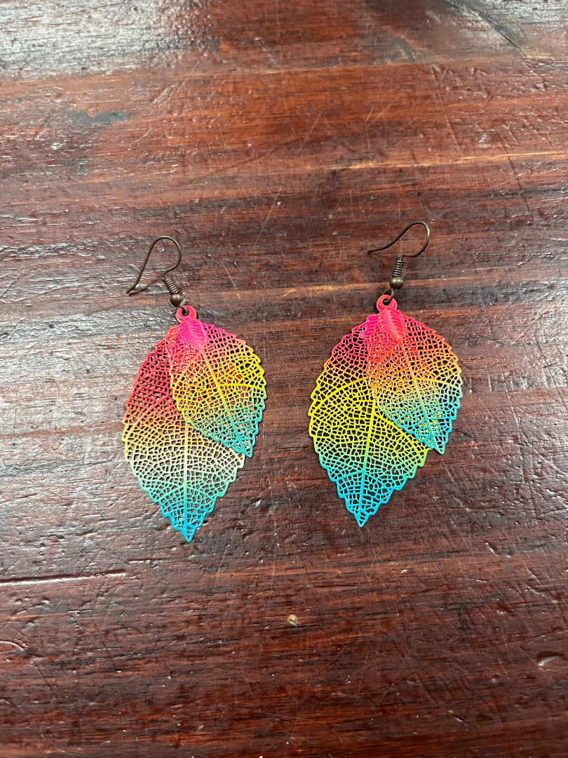 RED COLORFUL LEAF DANGLE EARRINGS