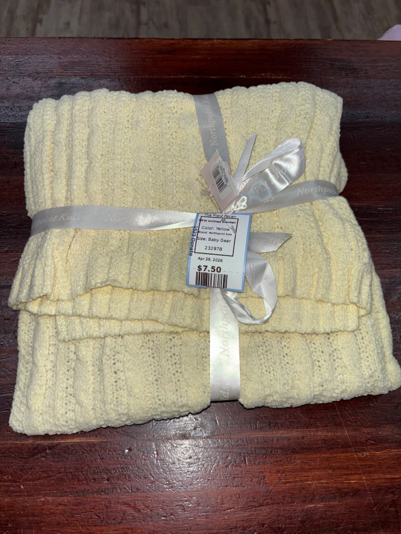 Yellow Northpoint kids NEW knitted blanket, Baby Gear