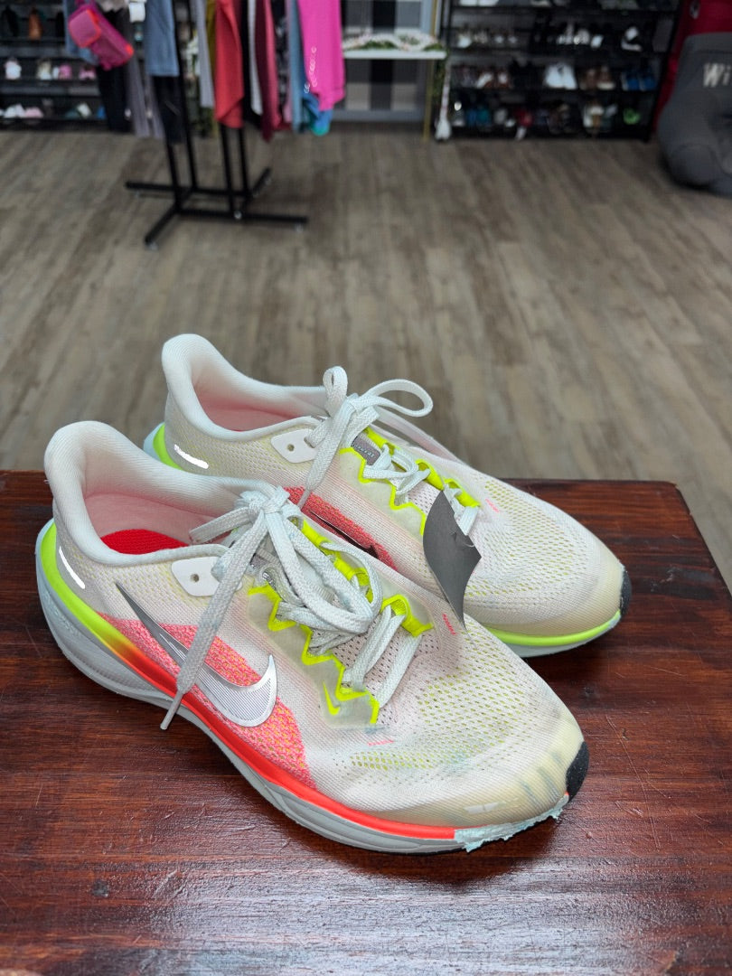 WHITE NIKE MESH SNEAKERS, SHOES Y4
