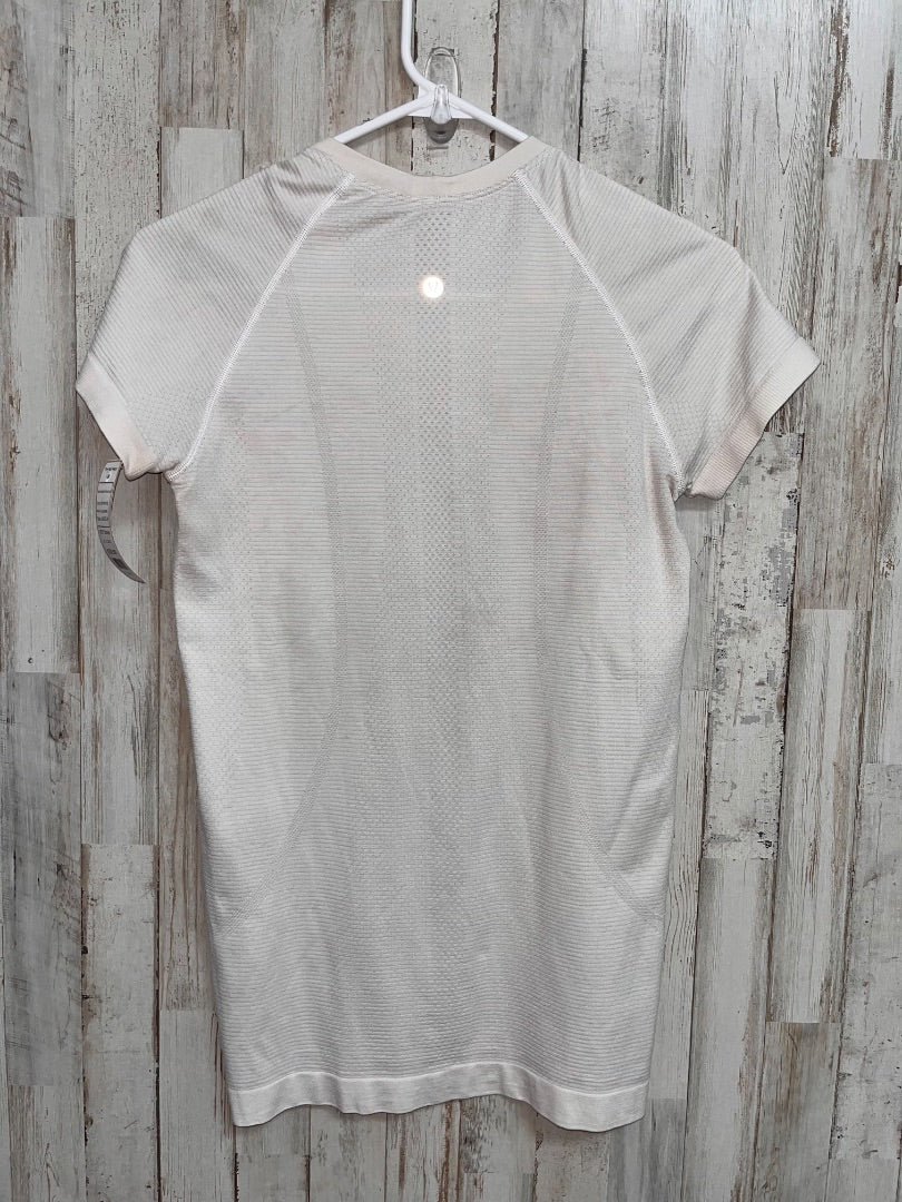 OFF WHITE LULULEMON SZ 6 SWIFTLY TECH TEE, LADIES M