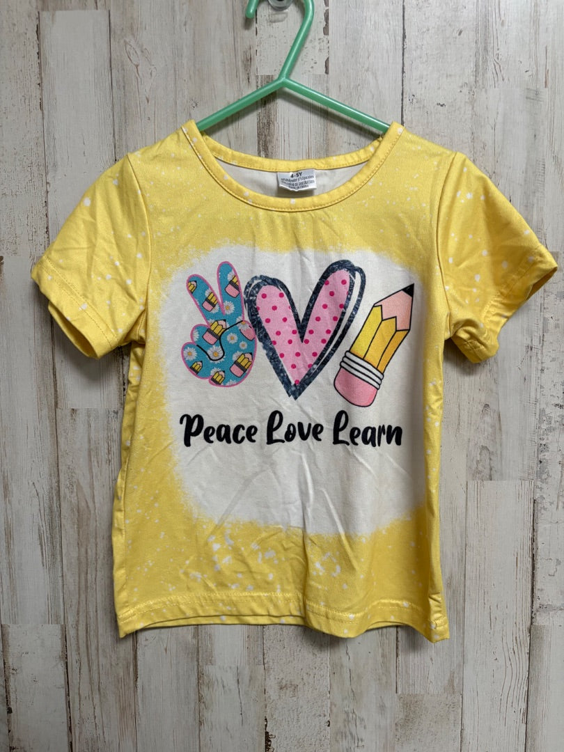 YELLOW BOUTIQUE PEACE LOVE LEARN TOP, GIRLS 4/5