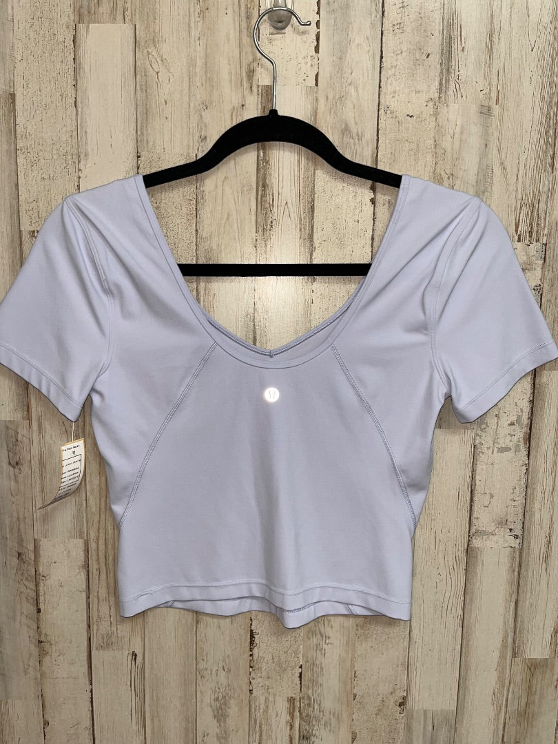 PERIWINKLE LULULEMON SZ 6 V NECK CROP TEE, LADIES M