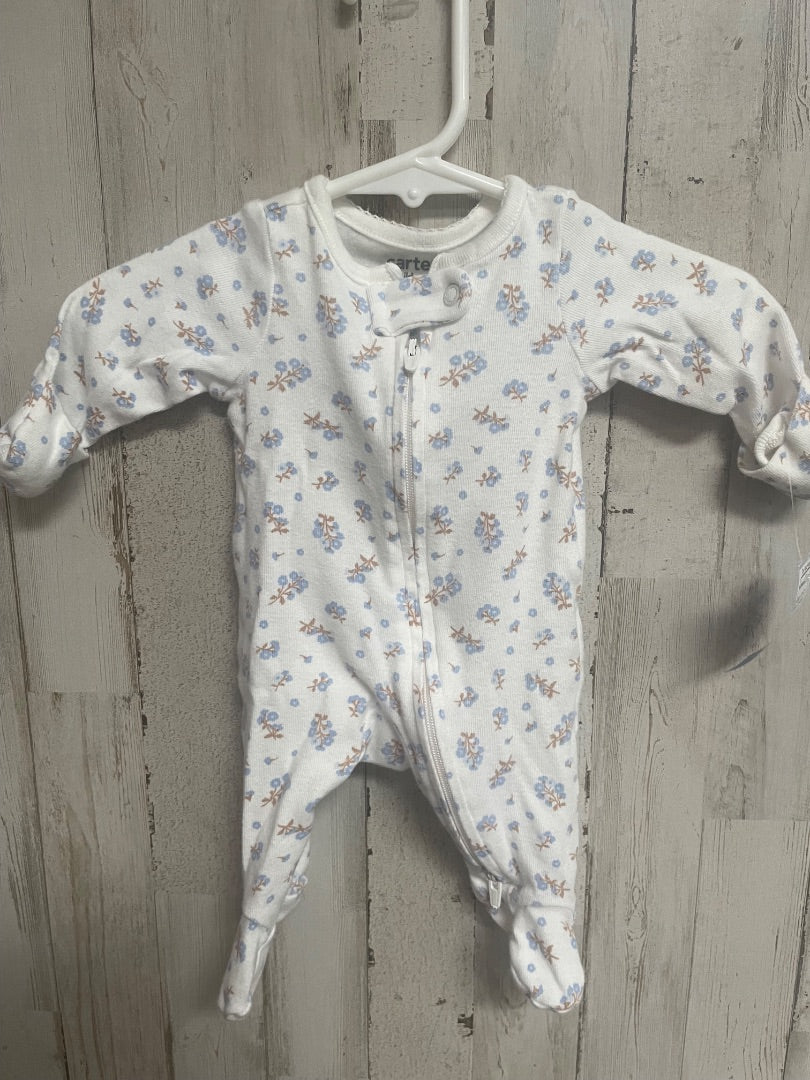 WHITE CARTERS FLORAL SLEEPER, GIRL PREEMIE