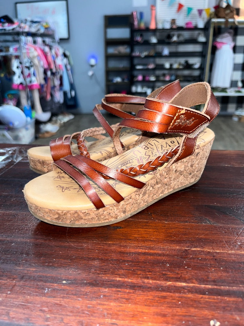 BROWN BLOWFISH STRAP WEDGE SANDALS, SHOES 13