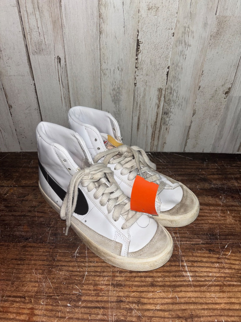 white Nike Hightop sneakers, Shoes Y6
