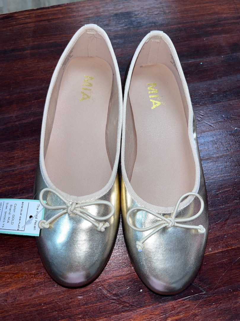 GOLD MIA BOW SLIP ON FLATS, SHOES Y5