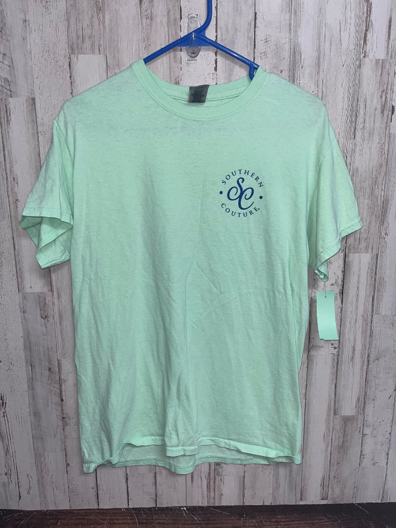 GREEN SOUTHERN COUTURE GO WITH THE FLOW TEE, LADIES M