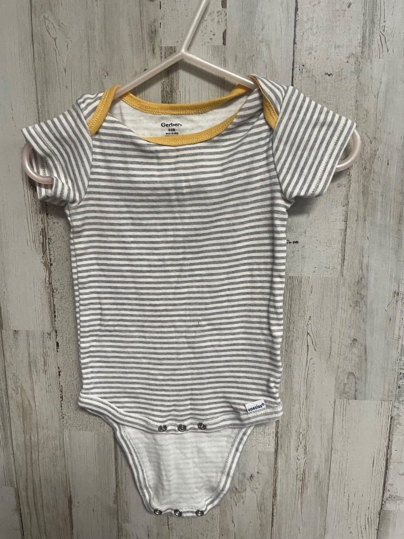 GREY GERBER STRIPED ONESIE, GIRL 6-9M