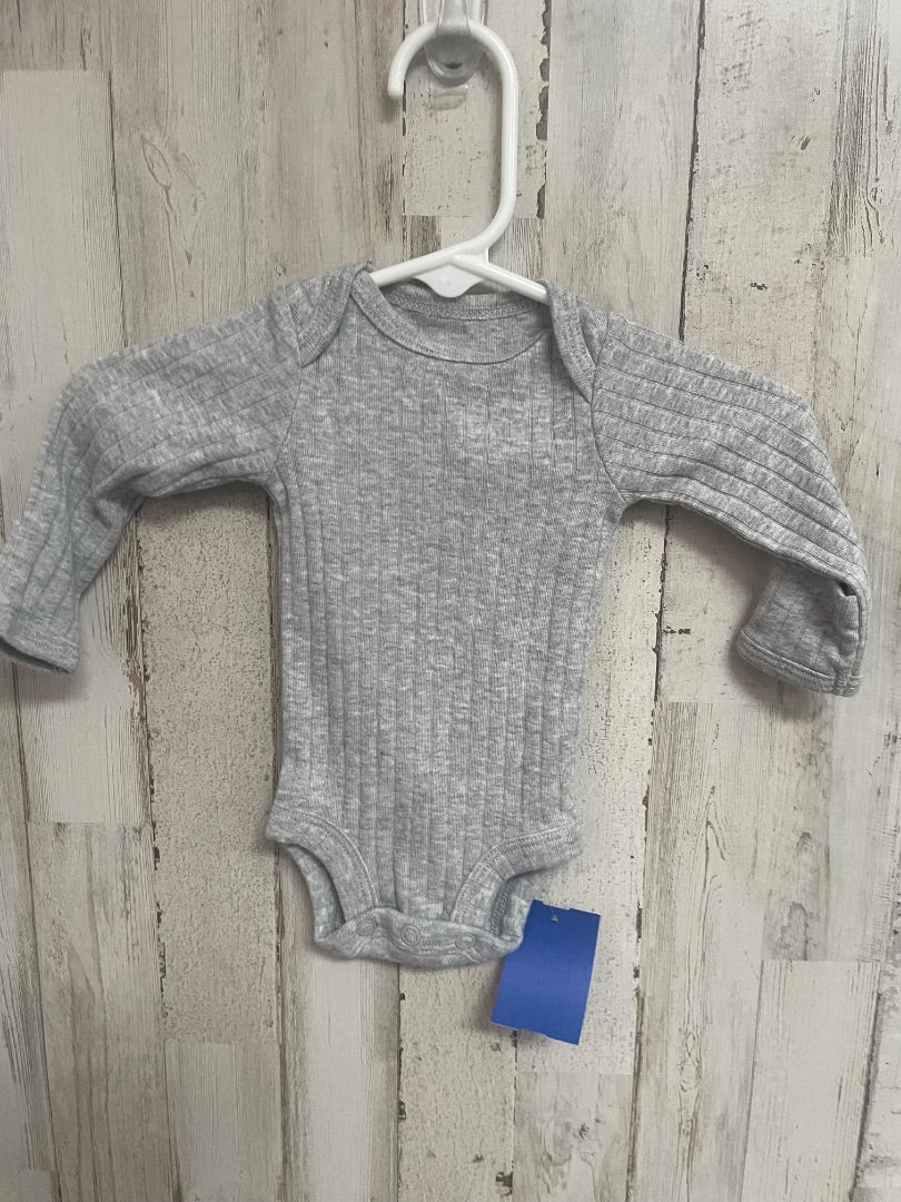 GREY CARTERS RIBBED ONESIE, BOY PREEMIE
