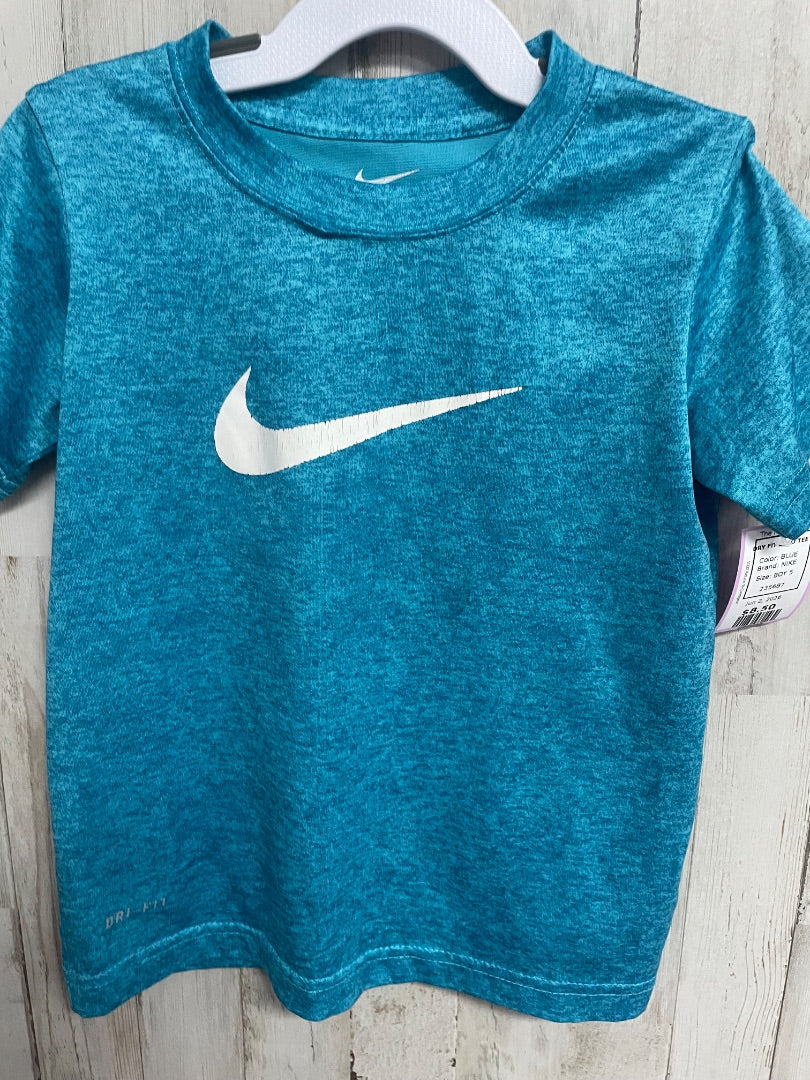 BLUE NIKE DRY FIT LOGO TEE, BOY 5