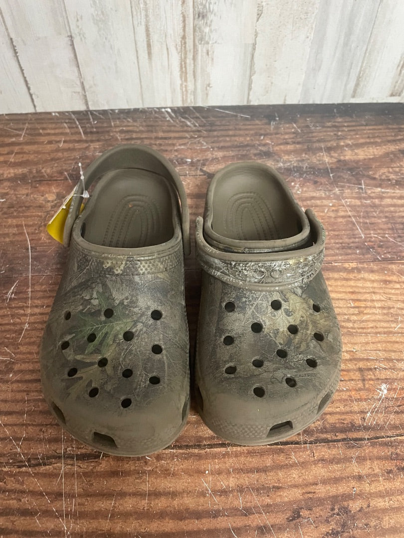 GREEN CROCS CAMO RUBBER SHOES, SHOES Y2