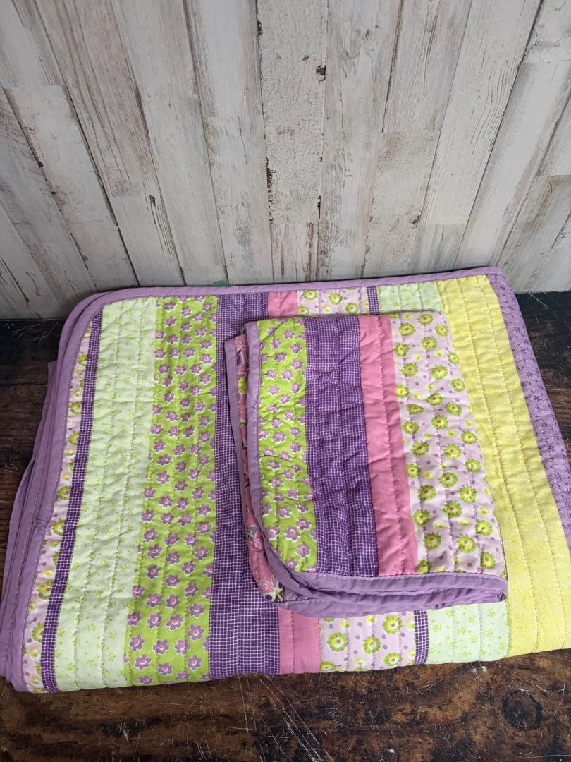 PINK/PURPLE FLORAL TWIN QUILT AND SHAM