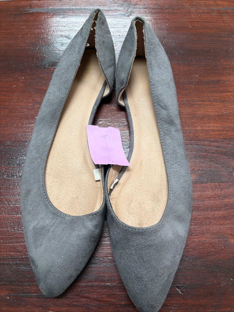 GREY MOSSIMO SUEDE FLATS, SHOES A10