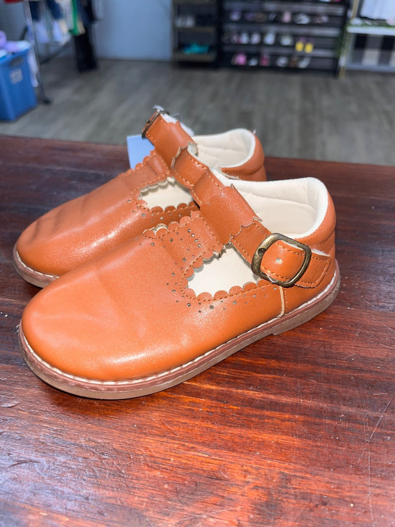 CAMEL T STRAP SCALLOP SHOES, SHOES 8