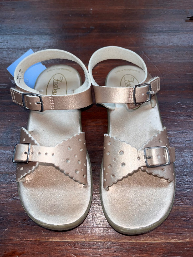ROSE GOLD FOOTMATES SCALLOP SANDALS, SHOES 13