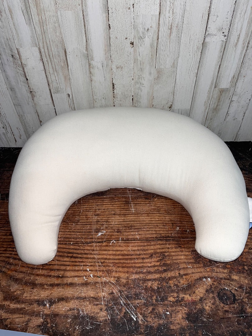 IVORY SNUGGLE ME FEEDING/NURSING PILLOW