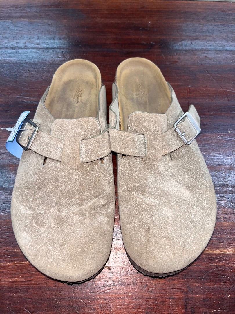 BROWN UNIVERSAL THREAD CLOGS, SHOES A6.5