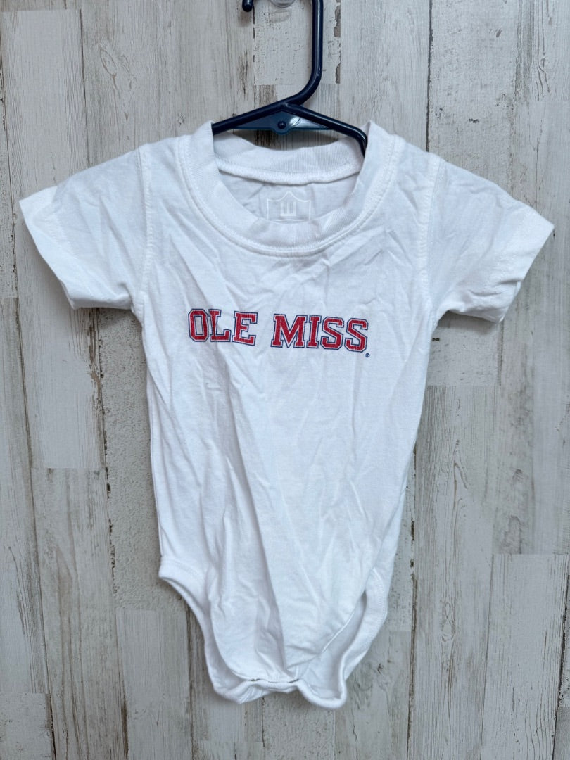 White No brand Ole miss onesie, Boy 6M