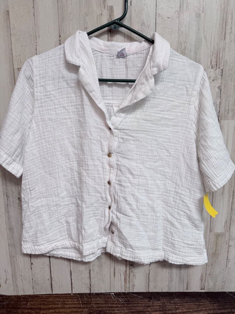White Old navy Muslin button up top, Ladies M
