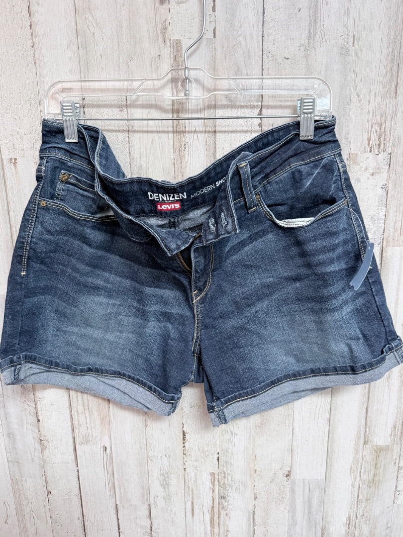 blue Levis 14 darkwash shorts, Ladies XL