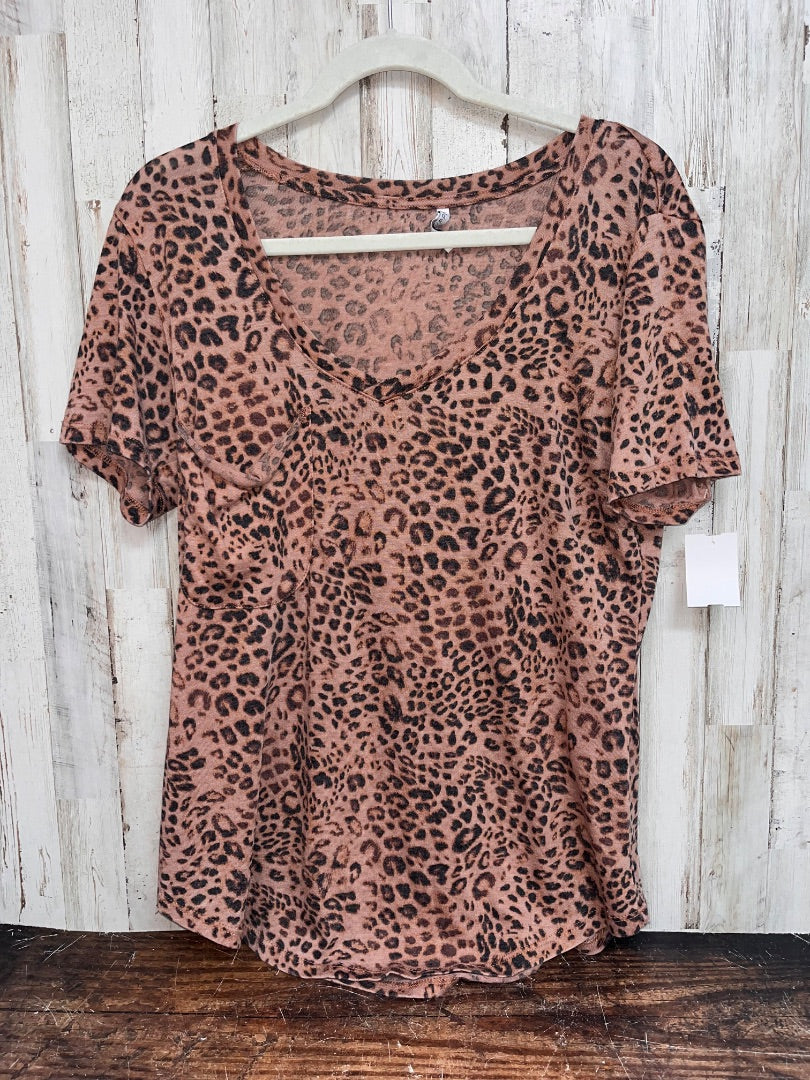 BROWN Z SUPPLY LEOPARD SOFT POCKET TEE, LADIES M