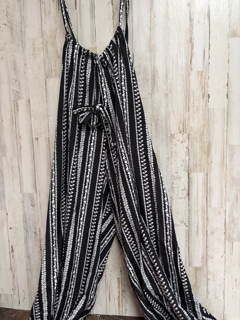 BLACK/WHITE SHEIN STRIPE PRINT OVERALLS, LADIES 2X