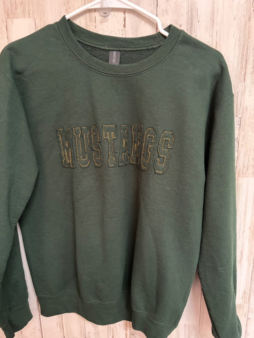 HUNTER GREEN GILDAN MUSTANGS CREW NECK, LADIES S