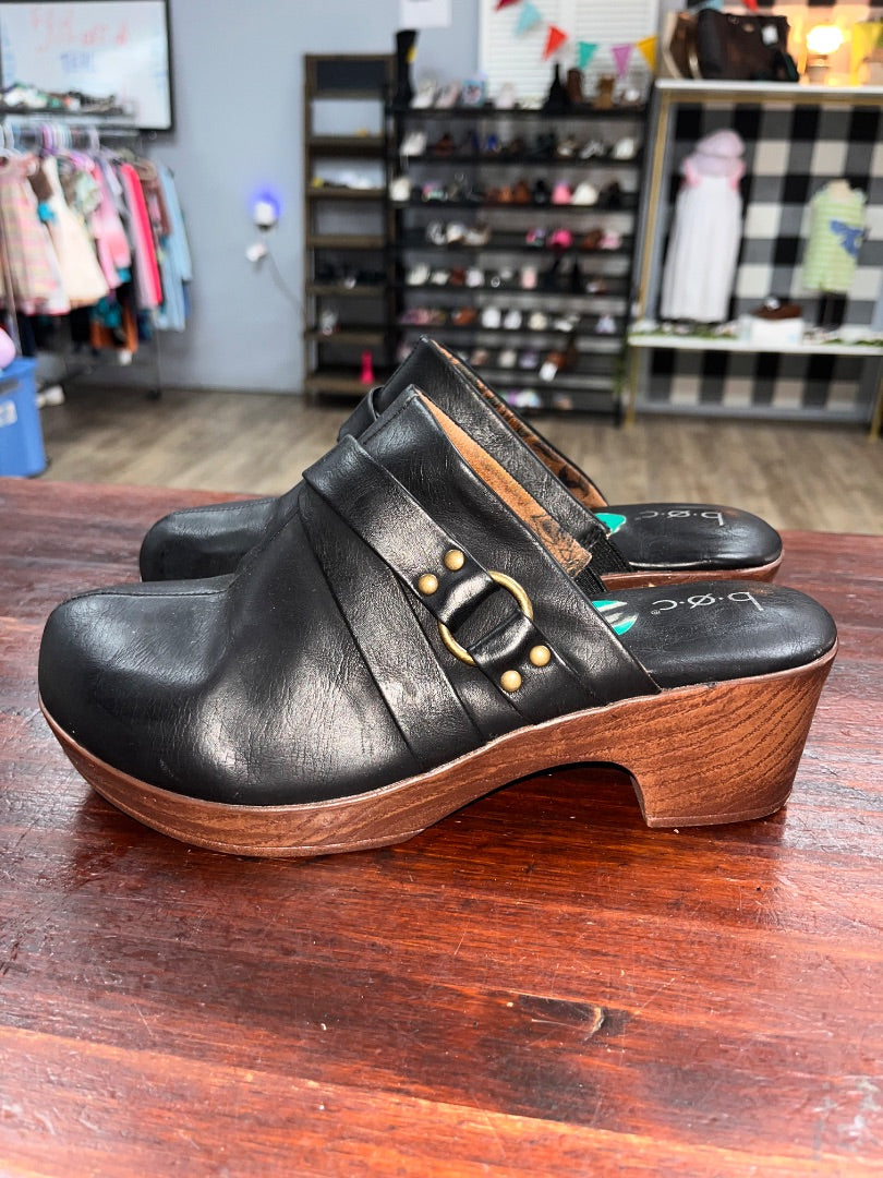 BLACK BOC WOOD HEEL CLOGS, SHOES A8