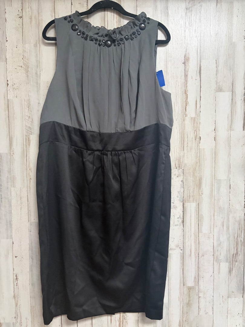 GREY/BLACK AVENUE SZ 18 JEWELED NECK DRESS, LADIES 2X
