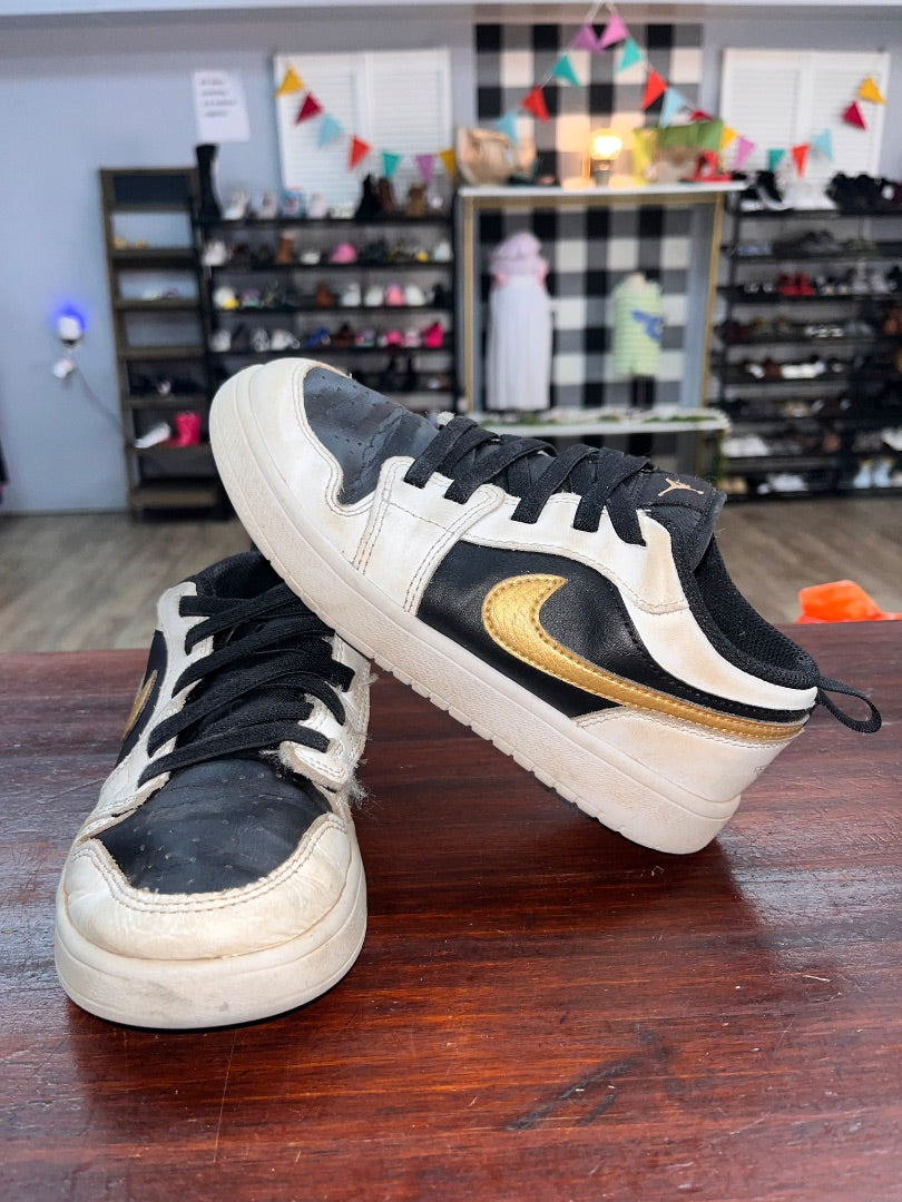 WHITE/BLACK/GOLD NIKE VELCRO STRAP AIR JORDANS, SHOES Y2
