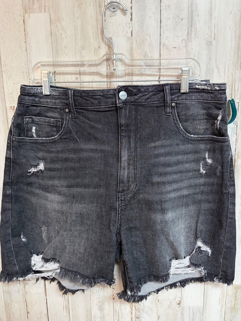 BLACK RISEN CUT OFF JEAN SHORS, LADIES 2X