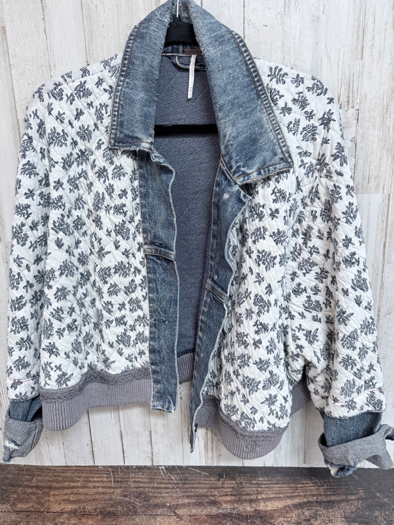 BLUE/WHITE FREE PEOPLE PRINTED DENIM JACKET, LADIES M/L