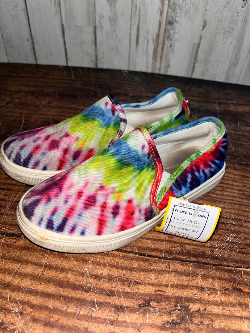 MULTI STEVE MADDEN TYE DYE SLIP ONS, SHOES SY1
