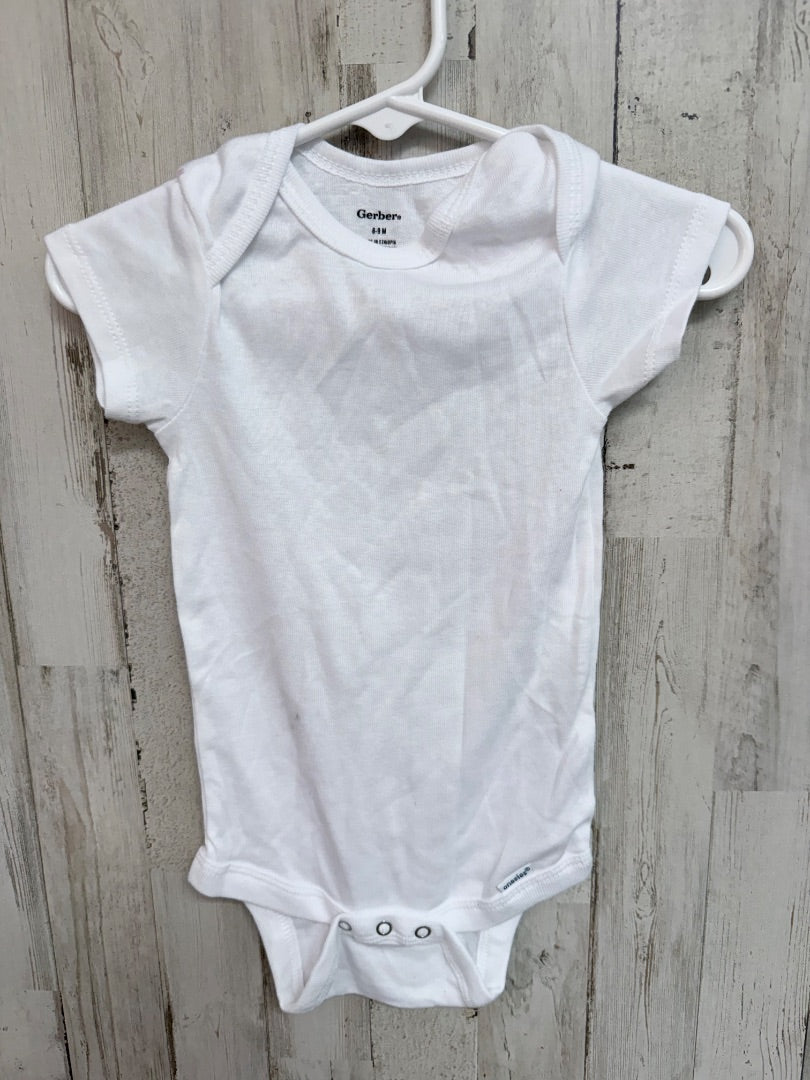 WHITE GERBER ONESIE, BOYS 6/9M