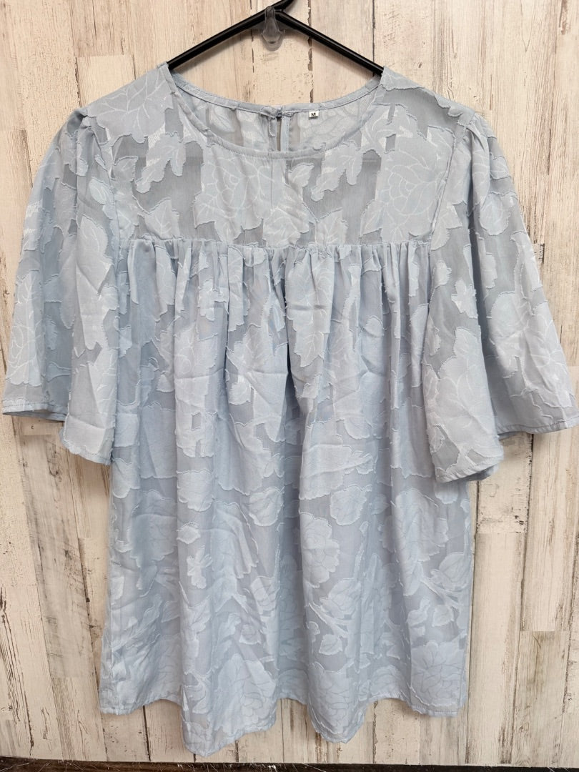 BLUE BOUTIQUE FLORAL EMBROIDERED SHEER TOP, LADIES M