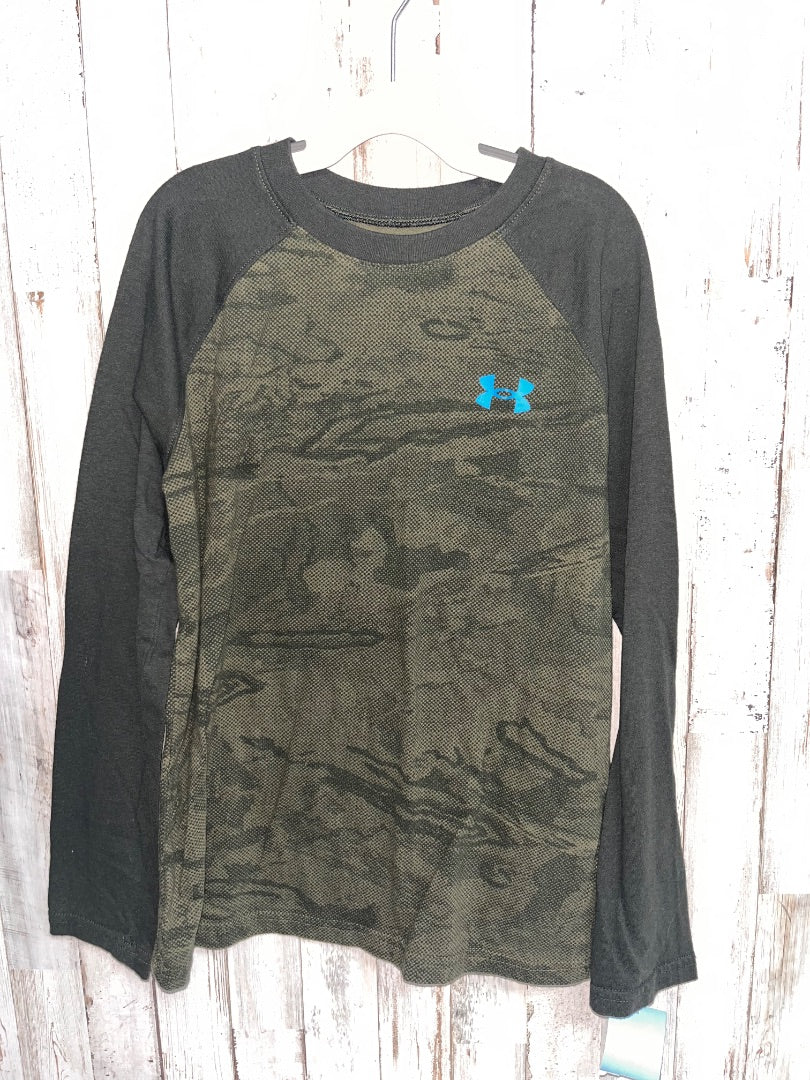 OLIVE UNDER ARMOUR CAMO PRINT RAGLAN, BOY 10/12